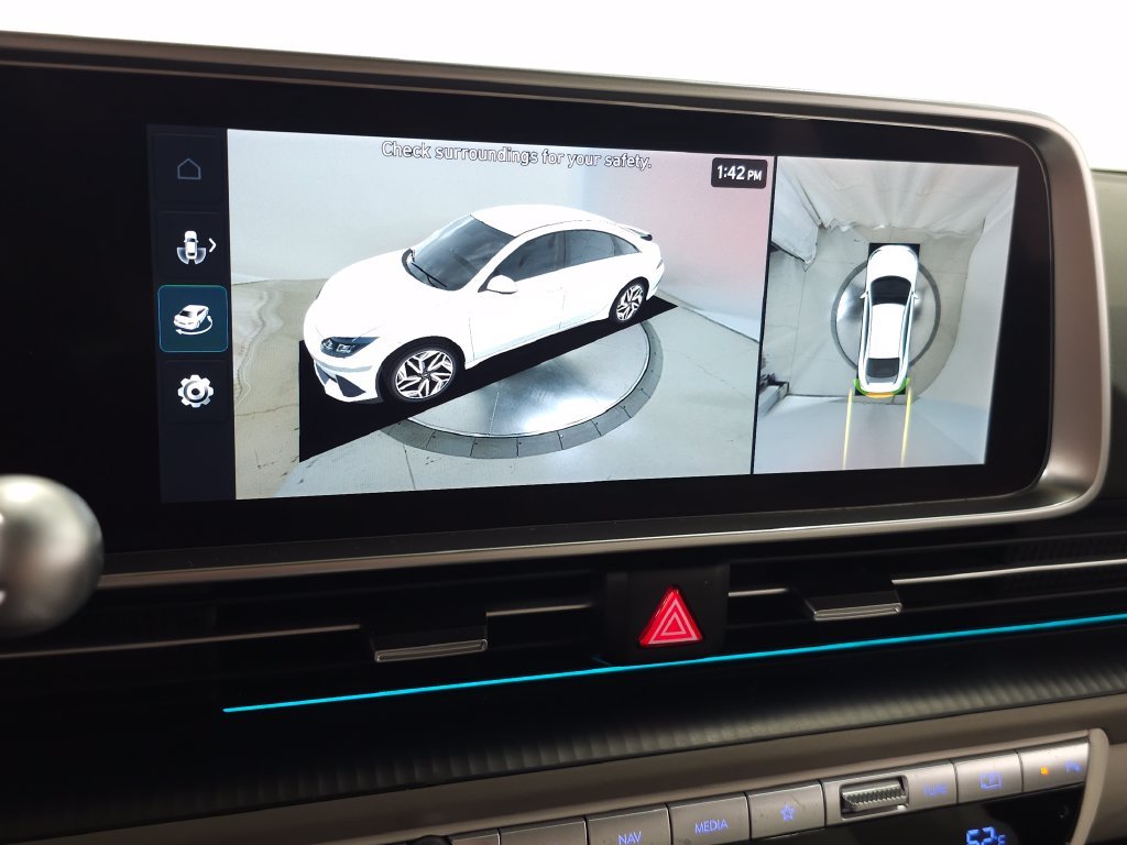 2023 Hyundai IONIQ 6 Limited - Photo 31