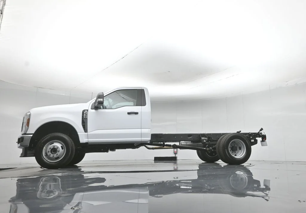 New 2026 White Ford XL image 7