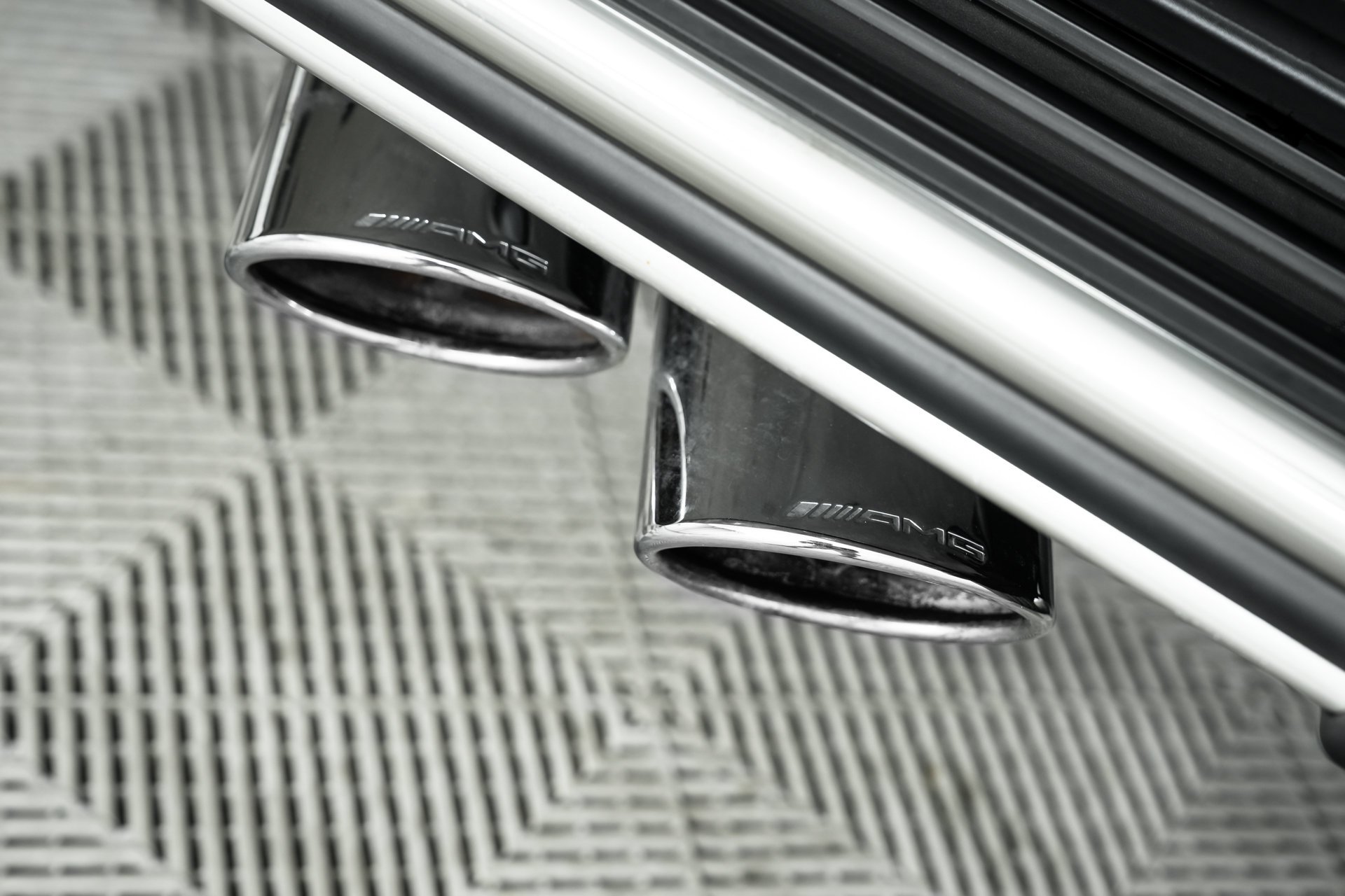 Used 2025  Mercedes-Benz G 63 AMG® image 63