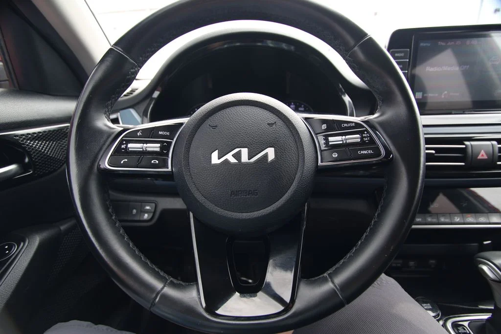Used 2023 Orange Kia S image 19