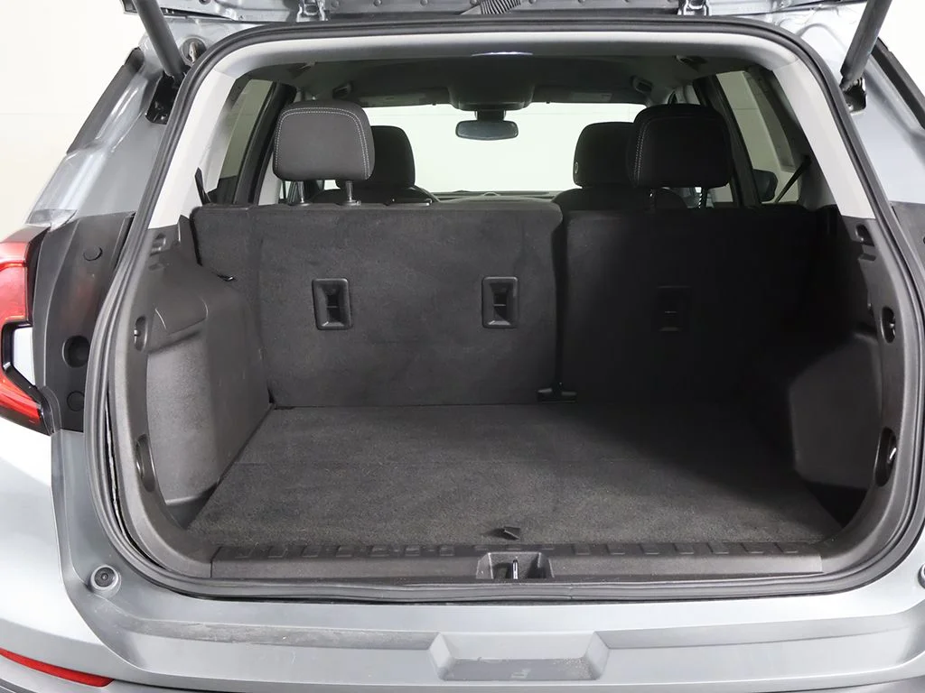 Used 2023 Silver GMC SLE image 17
