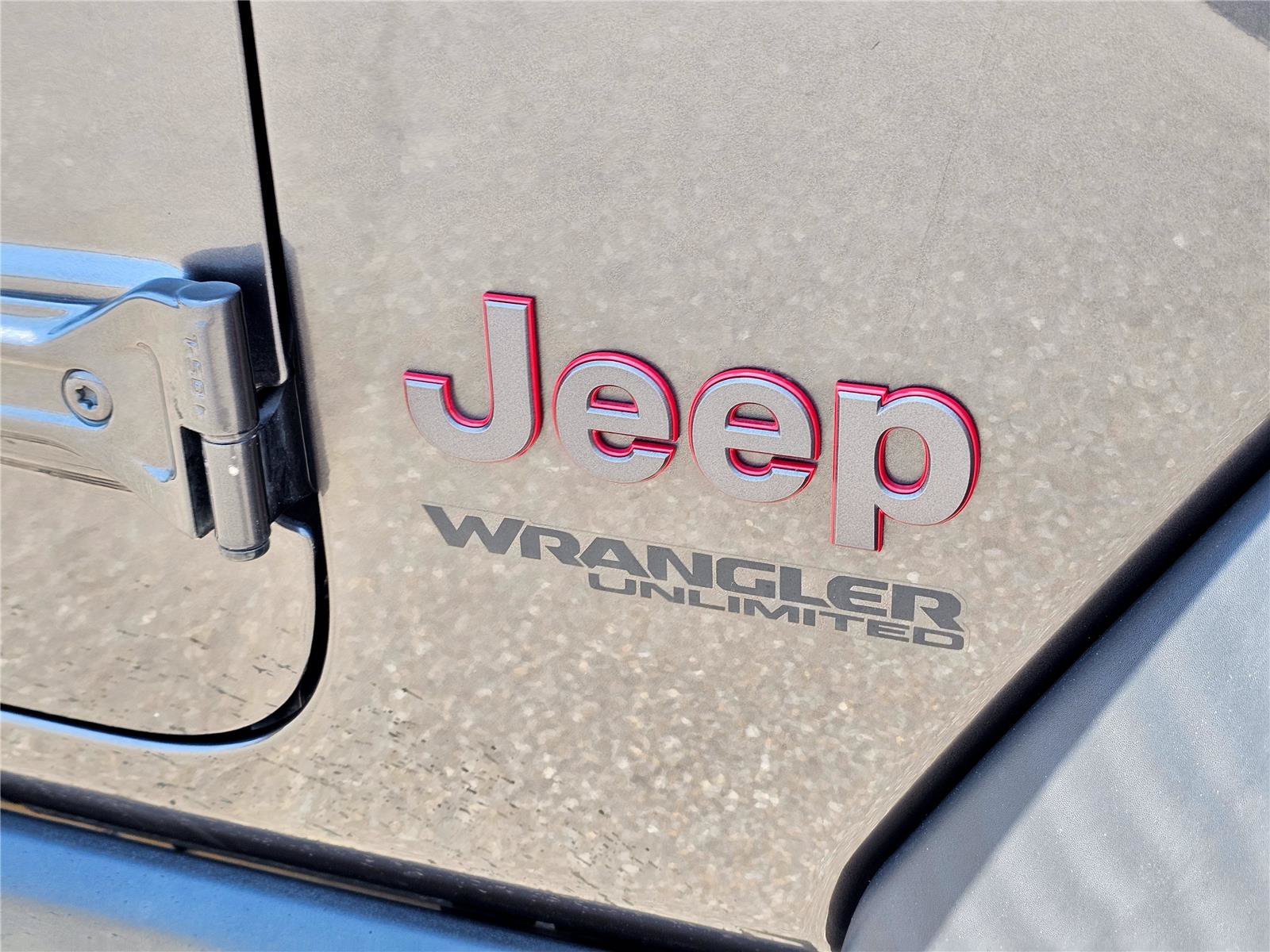Used 2021 Granite Crystal Metallic Clearcoat Jeep Unlimited Rubicon image 7