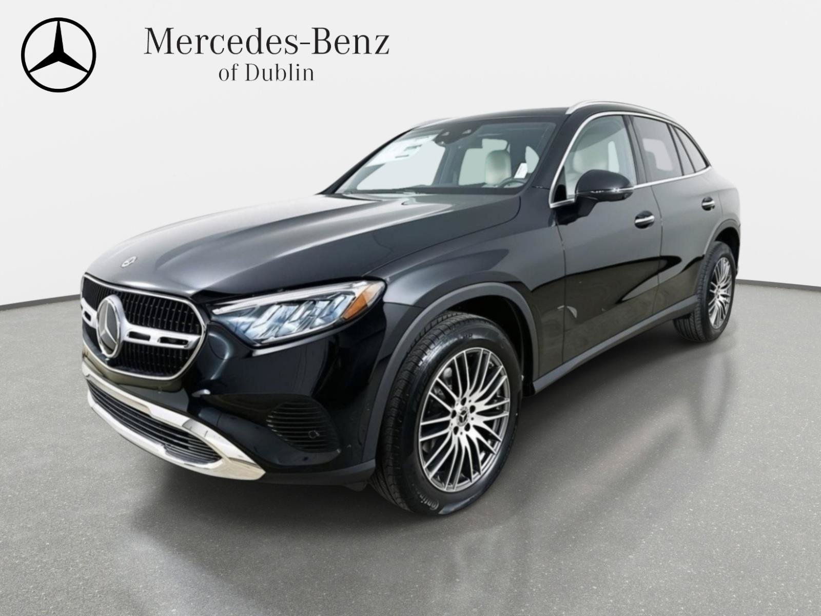 Used 2026  Mercedes-Benz GLC 300 image 1