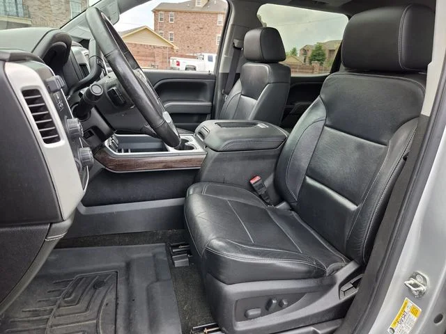 Used 2017 Silver GMC SLT image 9