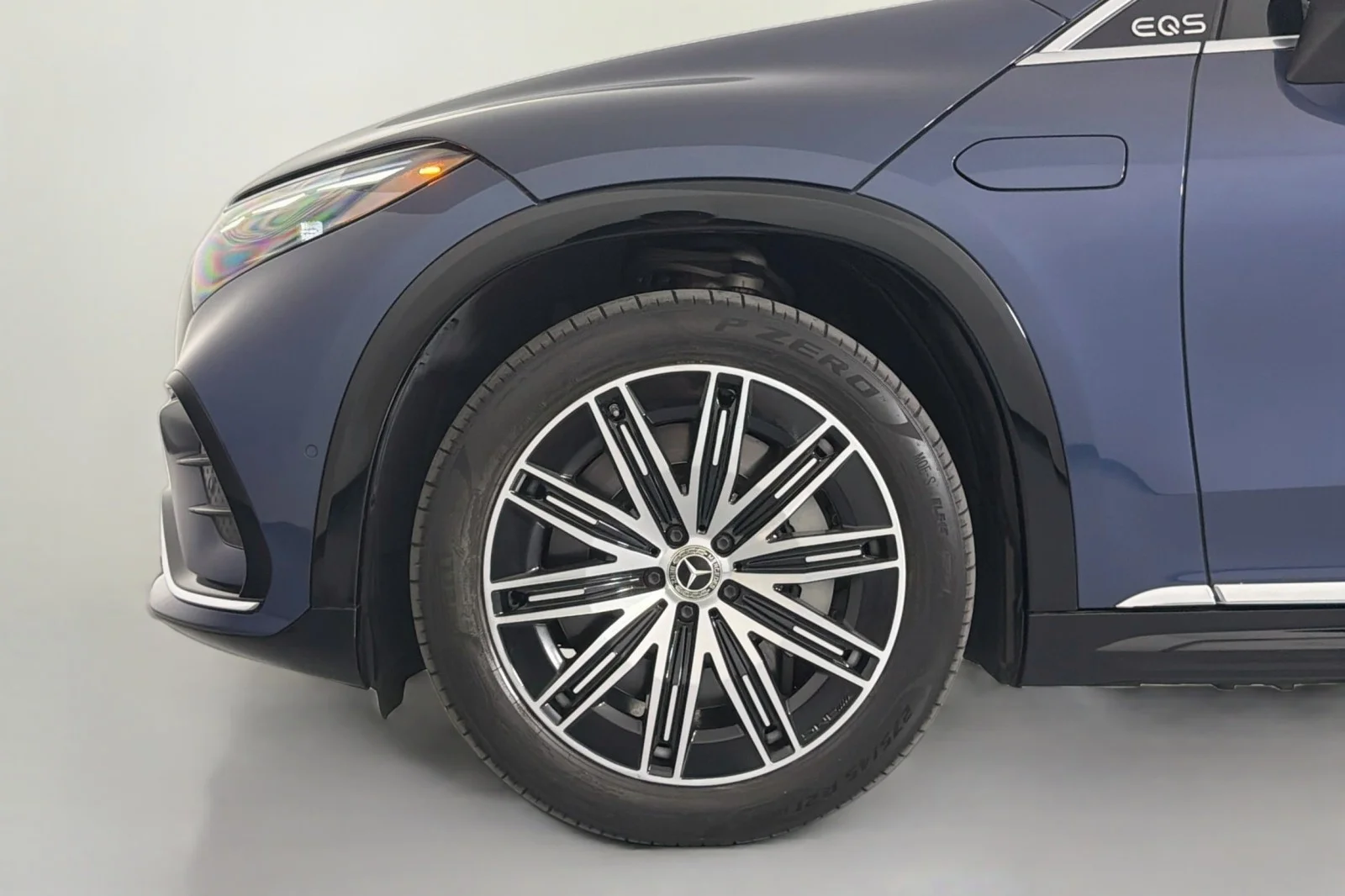 Used 2023 Twilight Blue Metallic Mercedes-Benz 580 image 10