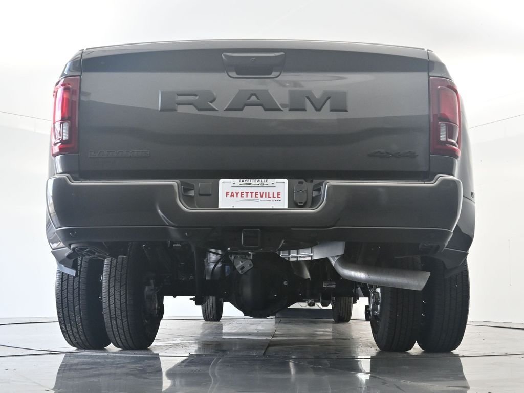 New 2026 Granite Crystal Metallic Clear-Coat Exterior Paint RAM Laramie image 41