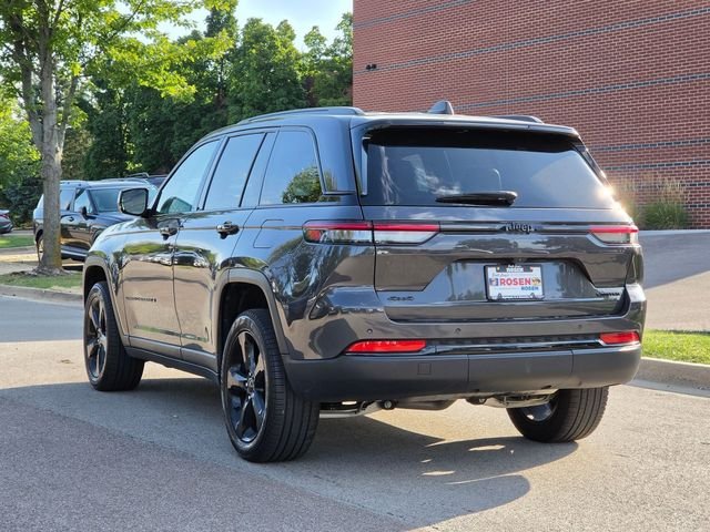 Used 2024 Gray Jeep Limited image 4