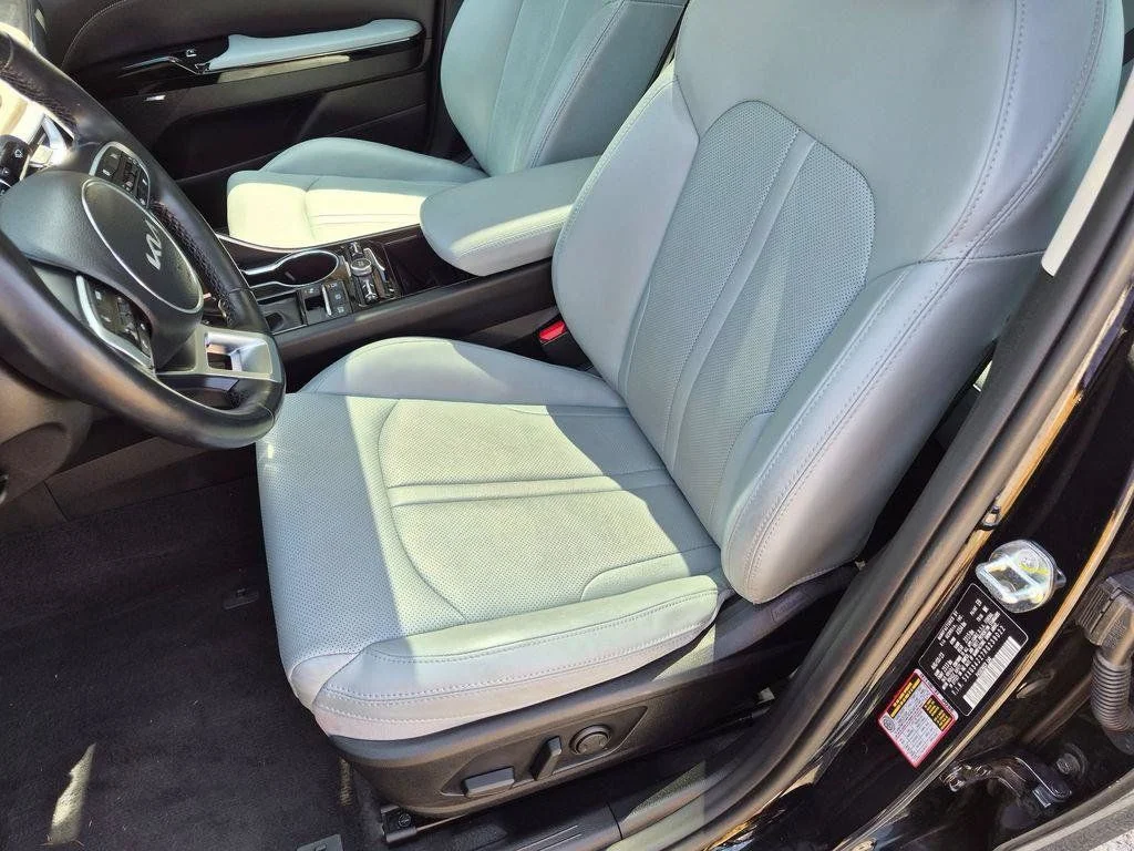 Used 2024 Black Kia EX image 23