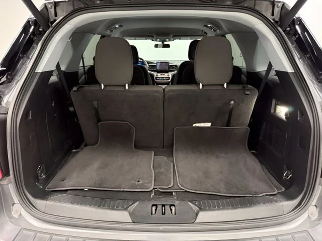 Used 2022 Gray Ford XLT image 33