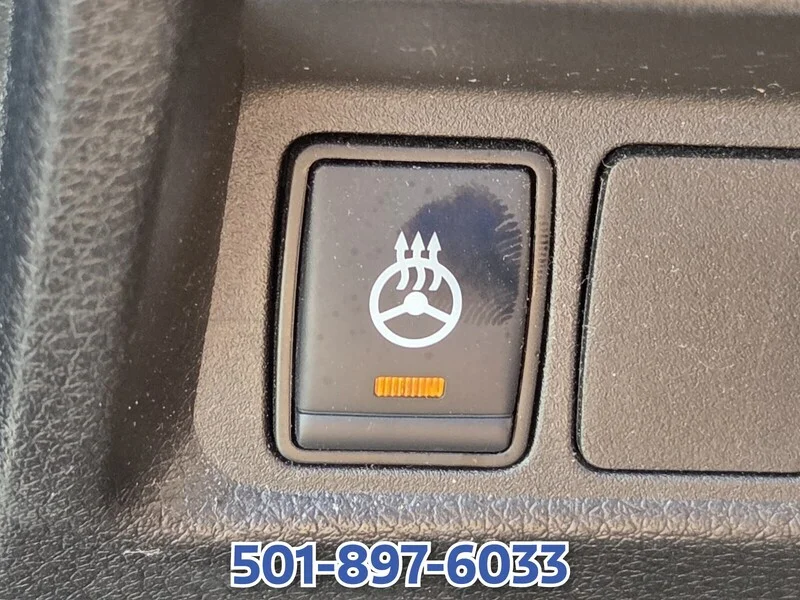 Used 2020 Magnetic Black Pearl NISSAN FWD SL image 24