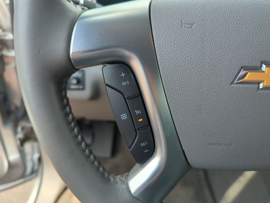 Used 2015 Silver Chevrolet 2LT image 22