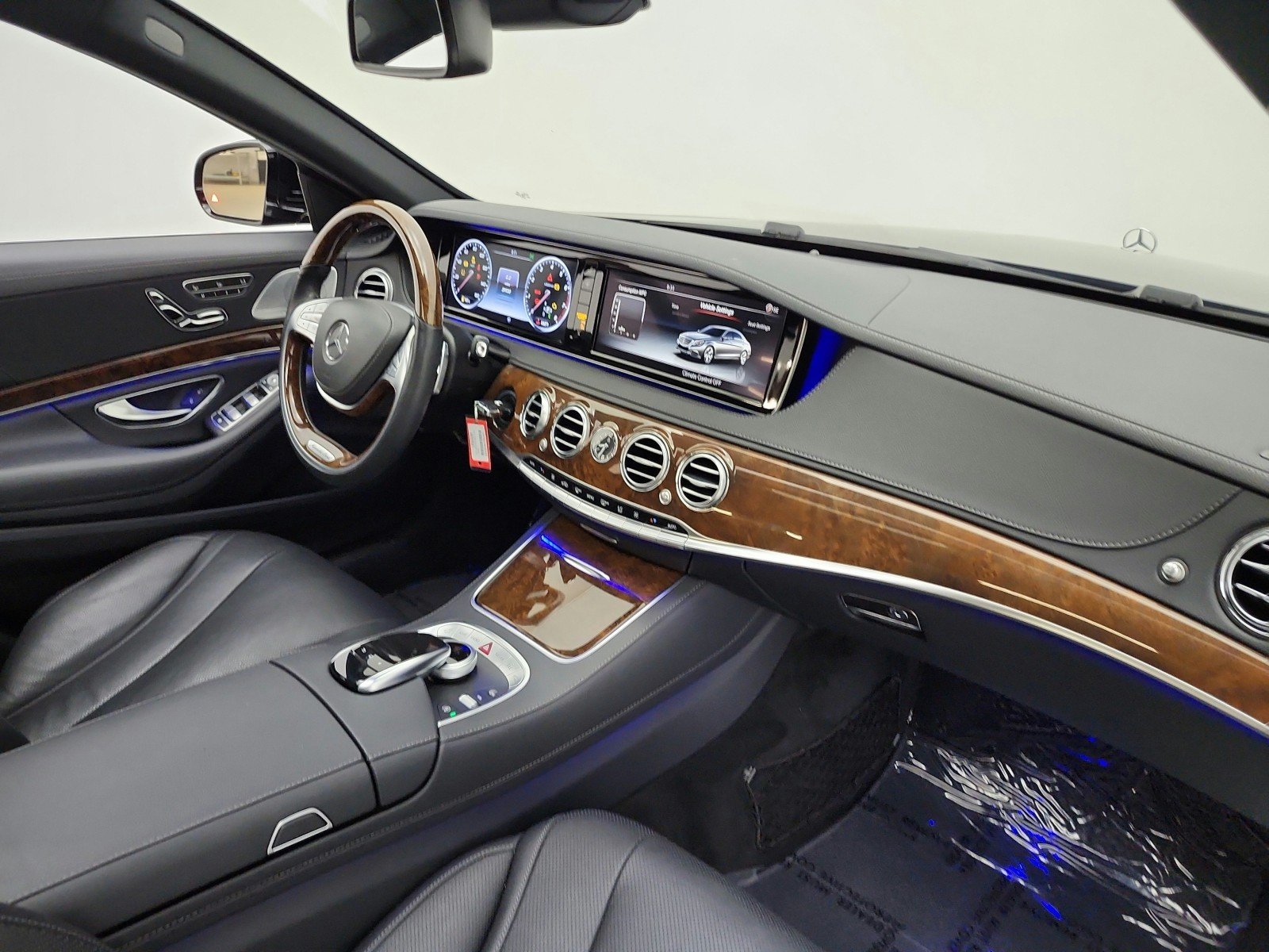Used 2015 Black Mercedes-Benz 4dr Sdn S 550 RWD image 22