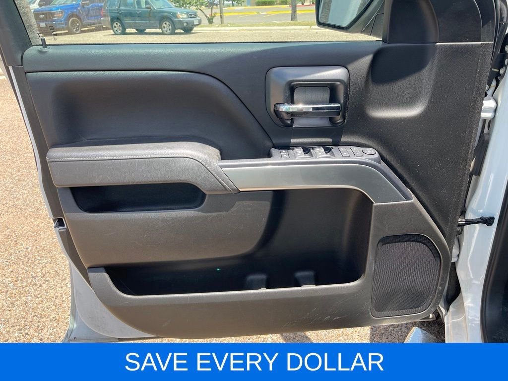 Used 2019 White Chevrolet LT image 11