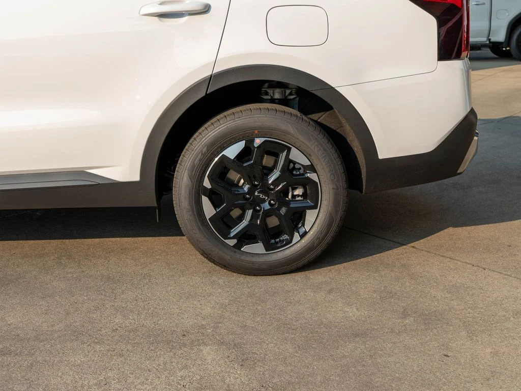 New 2026 Glacial White Pearl Kia S image 28