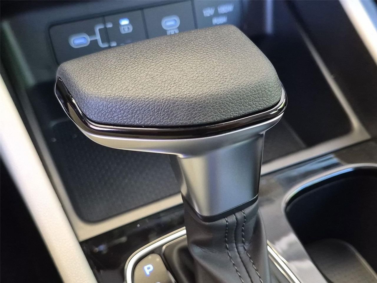 New 2026 Atlantis Blue Hyundai SE FWD image 29