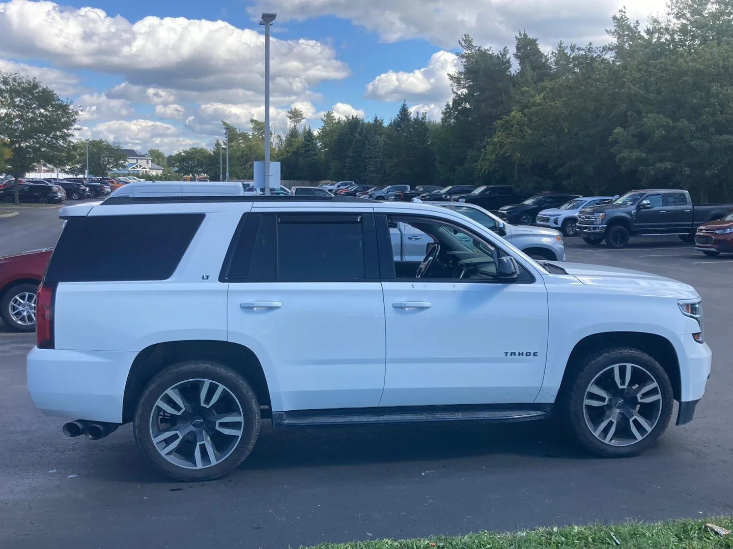 Used 2018 Summit White Chevrolet LT image 8
