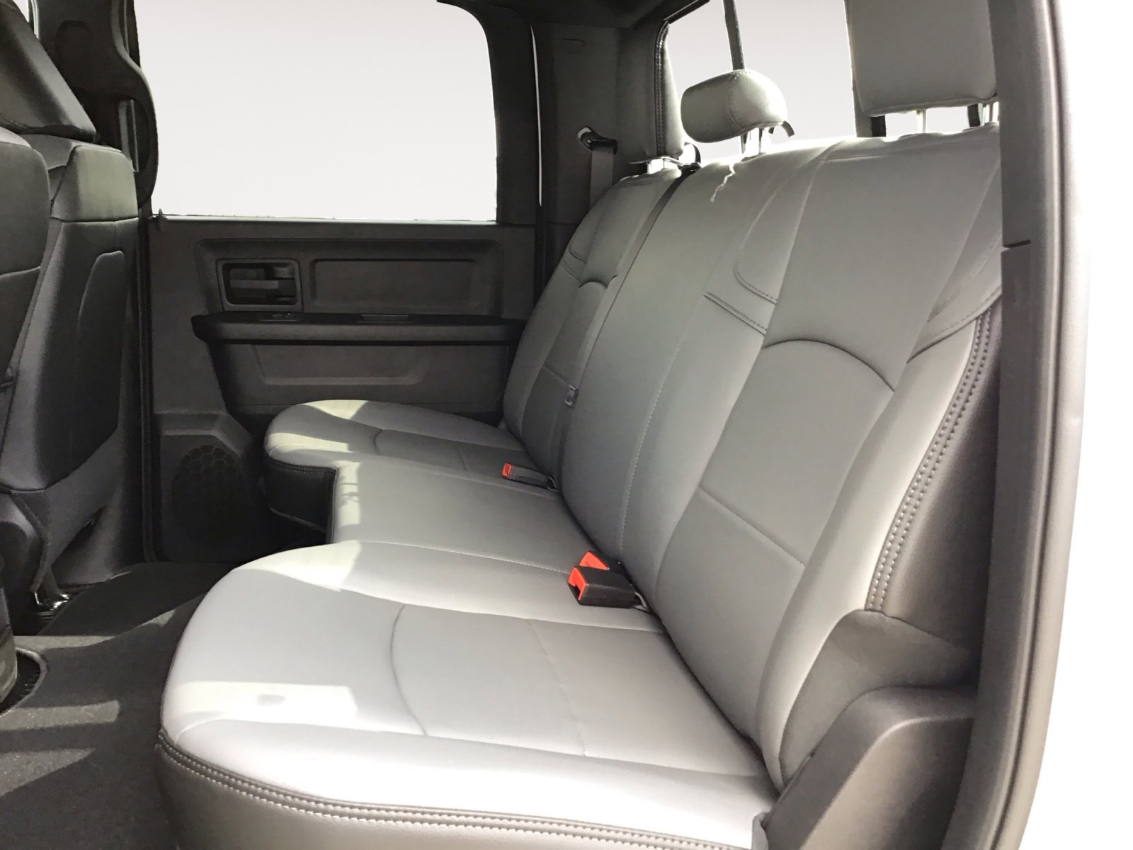 New 2026 Bright White Clearcoat RAM Tradesman image 22
