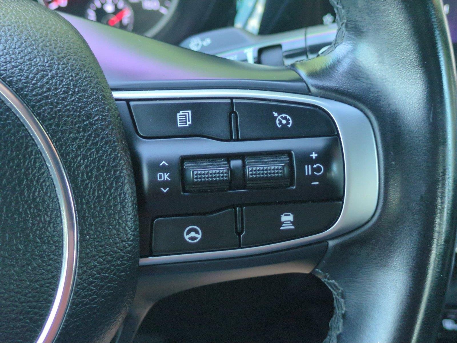 Used 2023 Wolf Gray Kia GT-Line image 20