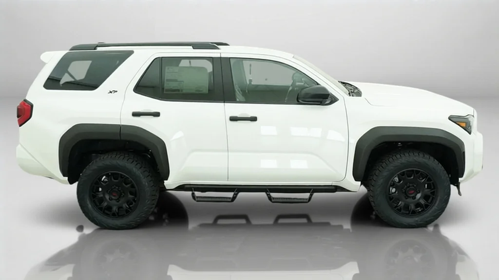 New 2026 Ice Cap Toyota SR5 image 7