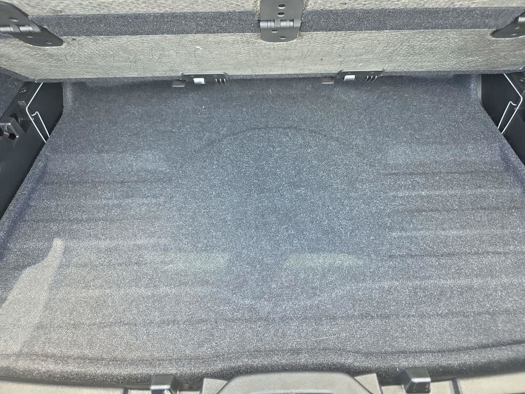 2023 Volvo XC40 Plus - Photo 34