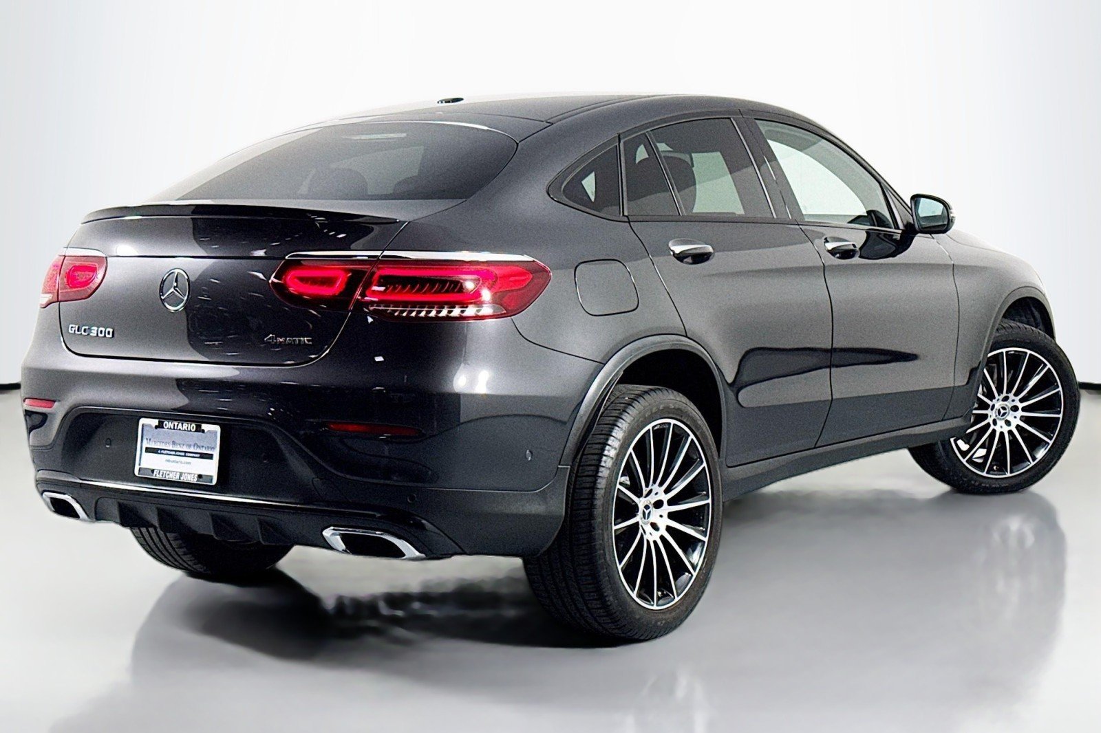 Used 2022 Graphite Grey Metallic Mercedes-Benz 300 image 12