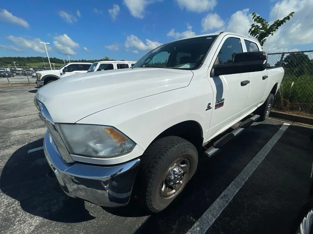Used 2012 White Ram ST image 17