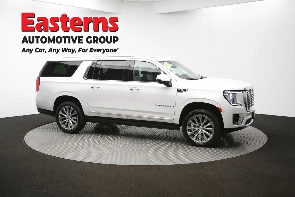Used 2022 White GMC Denali image 53