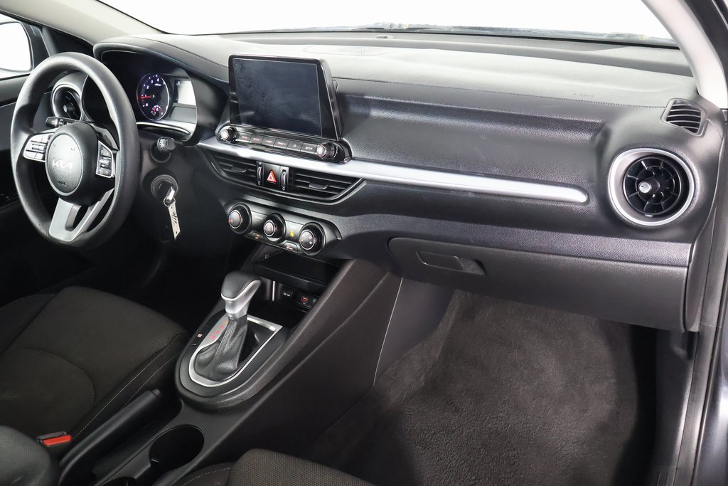 Used 2022 Gray Kia LXS image 7