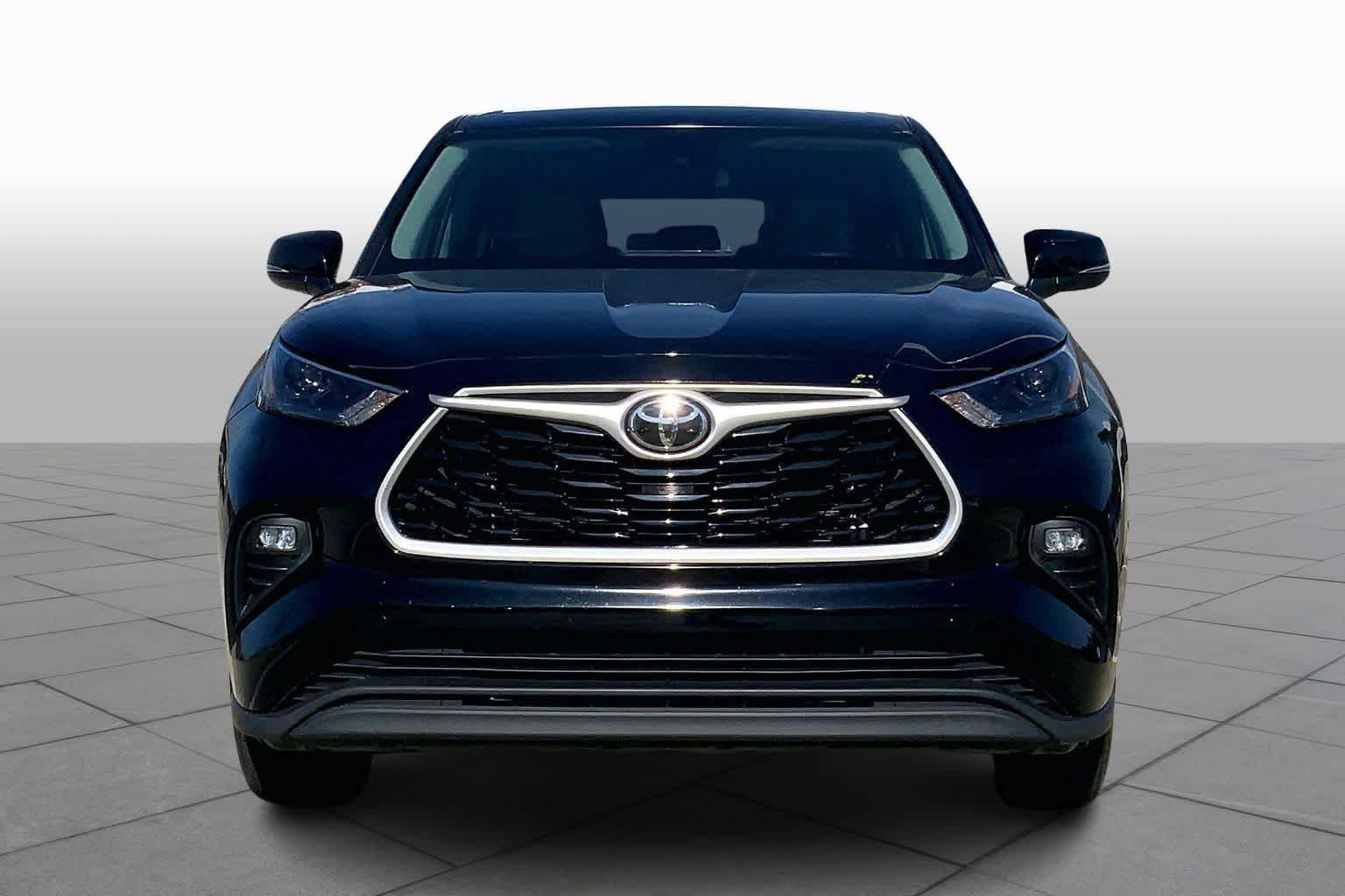 Used 2023 Midnight Black Metallic Toyota LE image 7