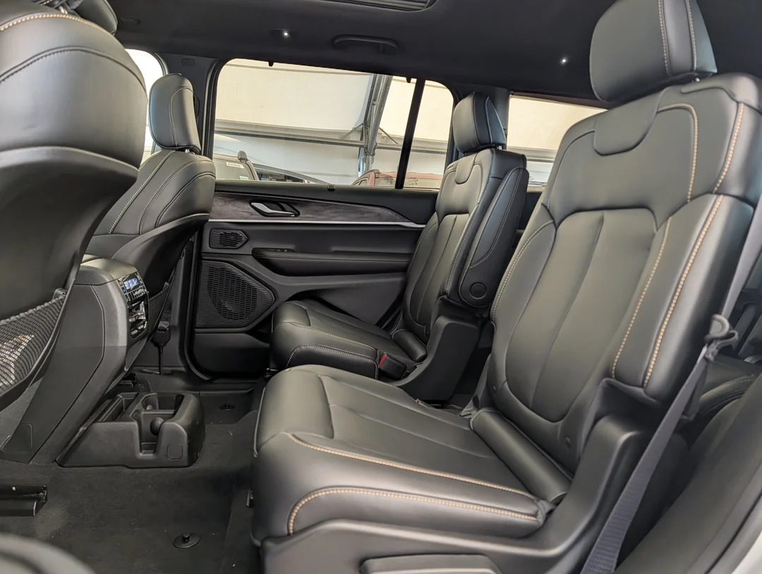 New 2026 White Jeep 85th Anniversary - - 4x4 - 324HP Turbo Hurricane I4 - 3rd Row Seating - Blind Spot Monitor & More! image 29