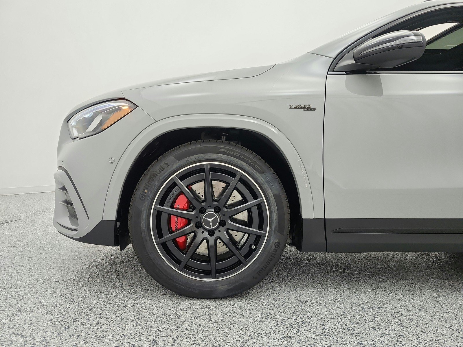 New 2026 MANUFAKTUR Alpine Grey Mercedes-Benz AMG® GLA 35 4MATIC SUV image 13