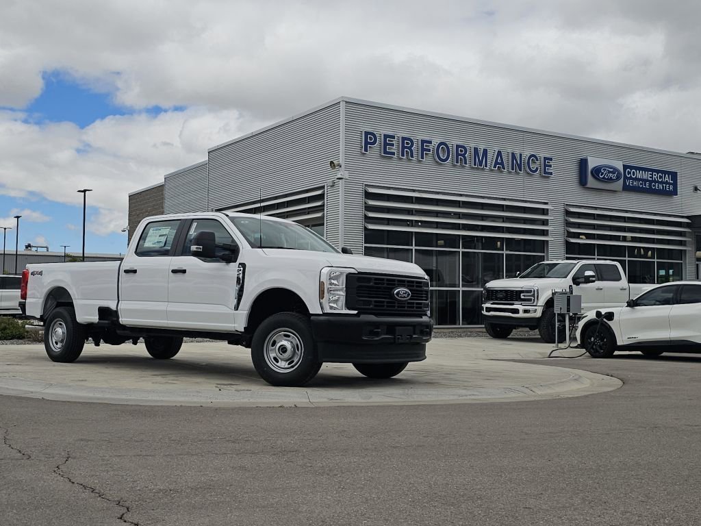 New 2026 Oxford White Ford XL image 2