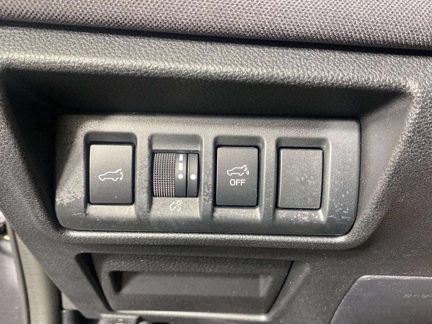 Used 2025 Magnetite Gray Metallic Subaru Premium image 25