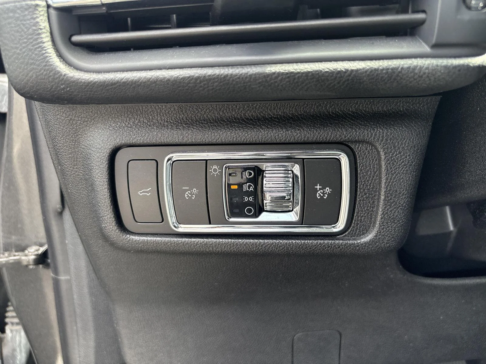 Used 2020 Magnetic Gray Lincoln Standard image 8