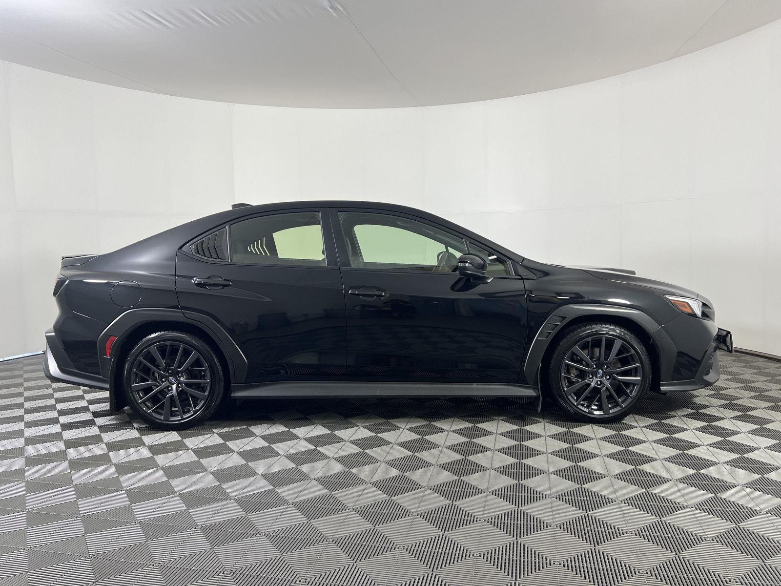 Used 2023 Crystal Black Silica Subaru Limited image 30