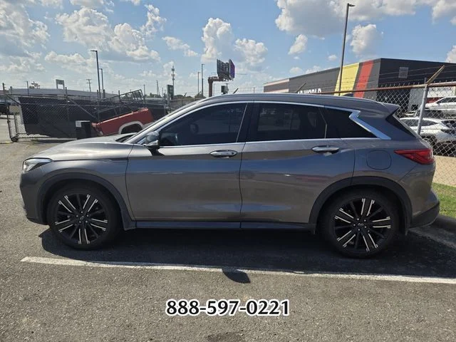 Used 2021 Gray INFINITI LUXE image 2