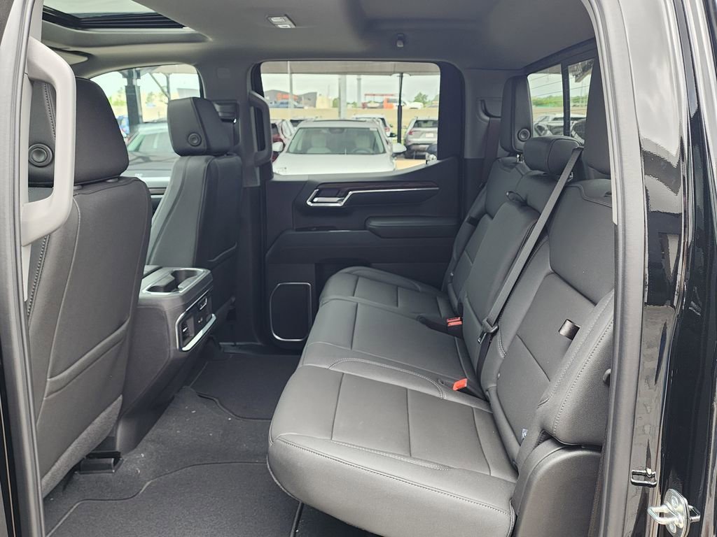 2026 GMC Sierra 1500 SLT - Photo 43
