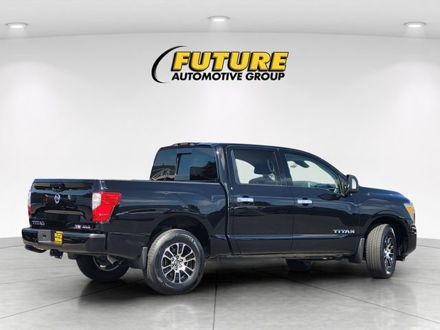 Used 2021 Black Nissan SV image 4