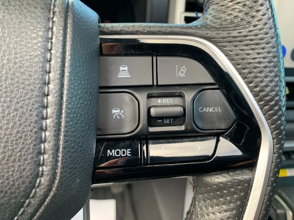 Used 2023  Toyota Platinum image 28