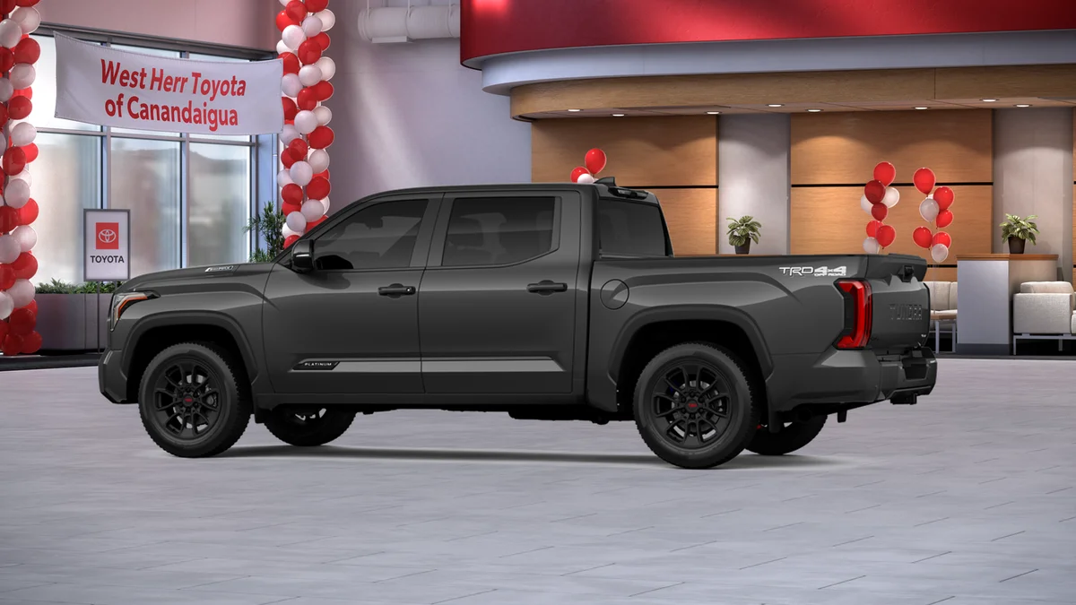 2025 Toyota Tundra Platinum - Photo 13