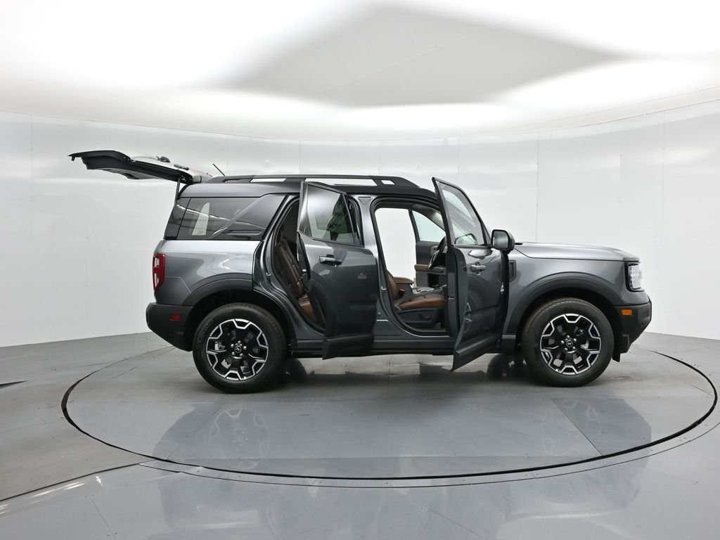 New 2025 Carbonized Gray Metallic Ford Outer Banks image 4