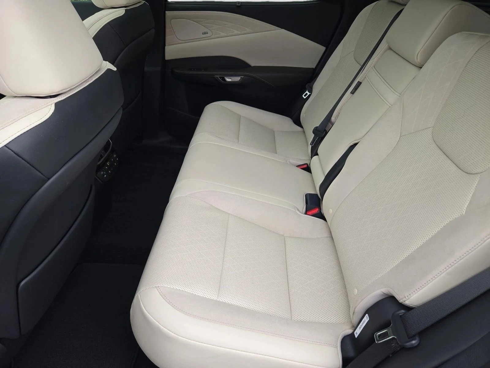 Certified Used 2026 Nightfall Mica Lexus RX 350 Luxury image 20