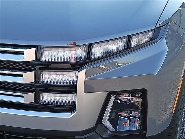 New 2027 Hampton Gray Hyundai SE image 7