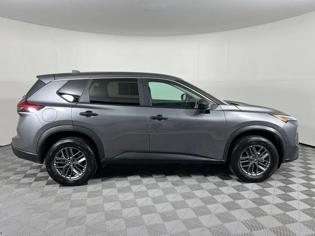 Used 2024 Gray Nissan S image 8