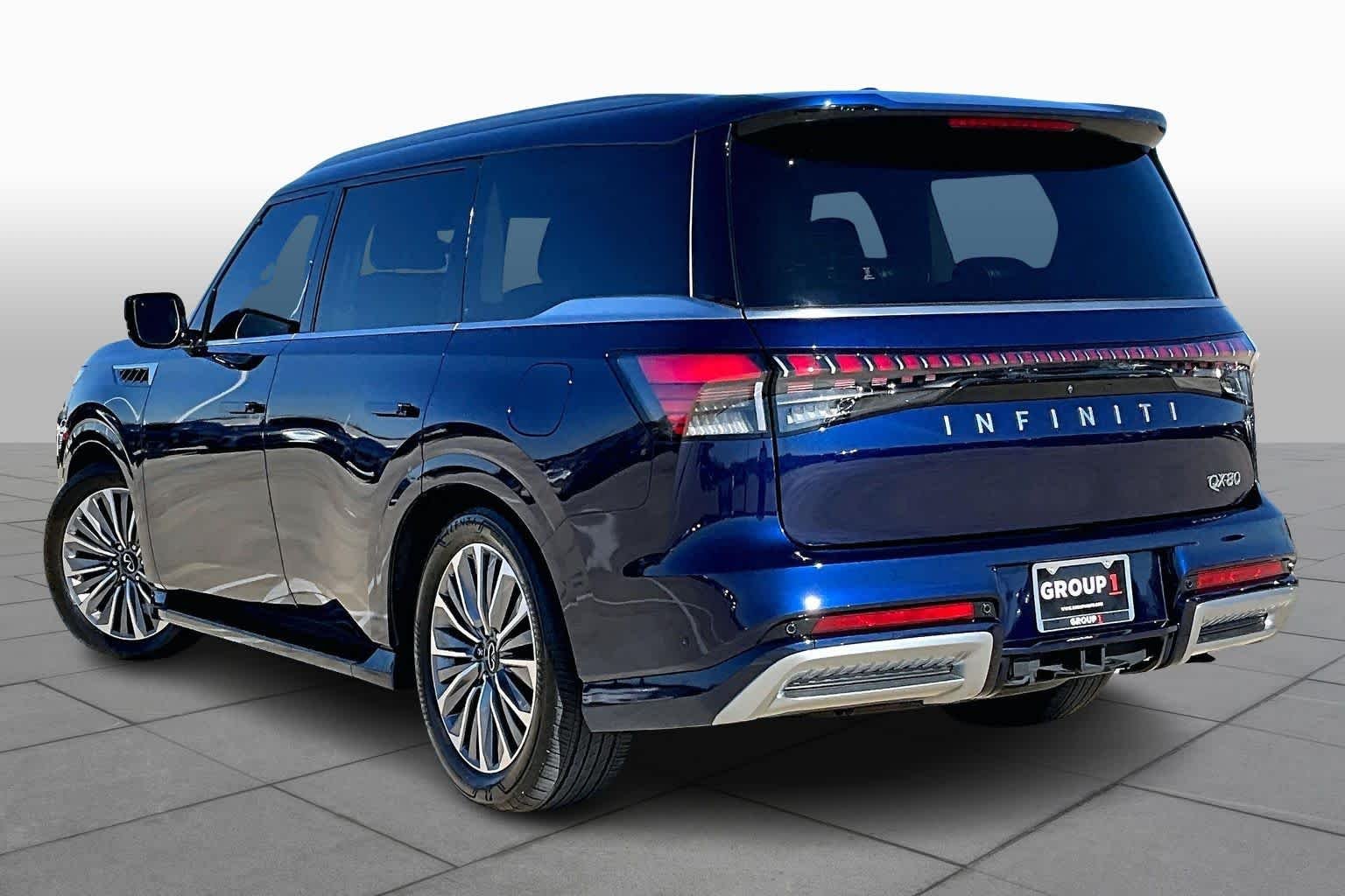 Used 2025 Grand Blue INFINITI LUXE image 19