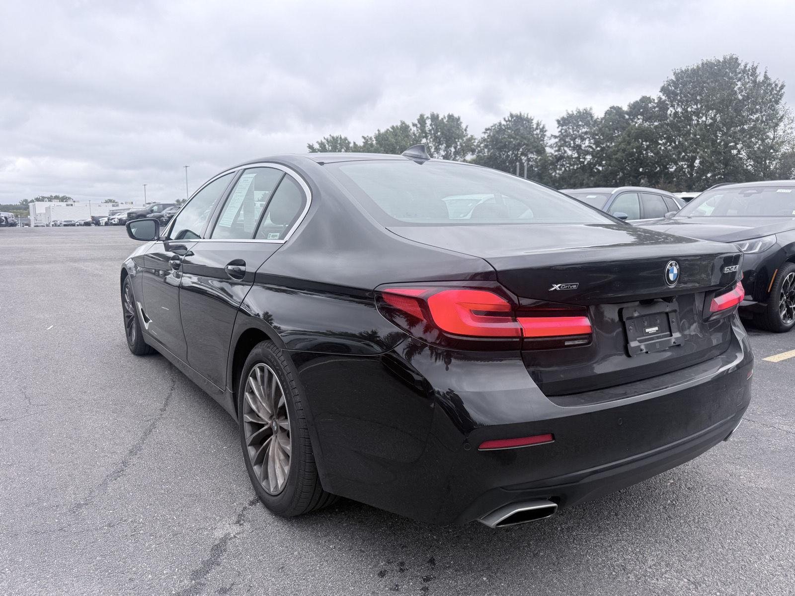 Used 2023 Black Sapphire Metallic BMW 530i xDrive image 5