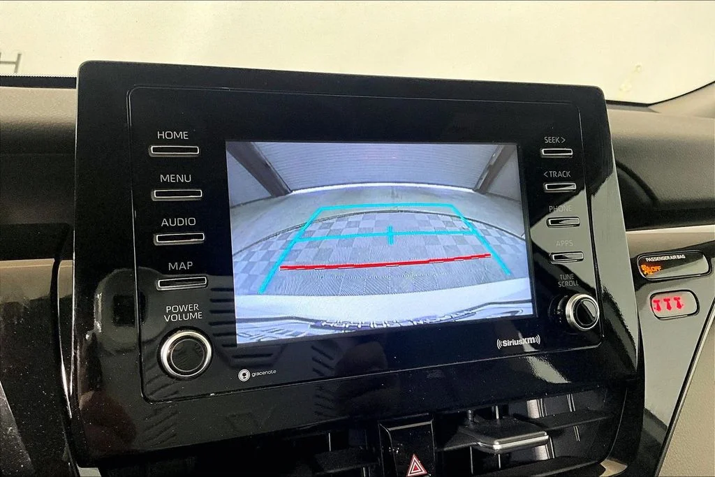 Used 2024 Ice Toyota SE image 17