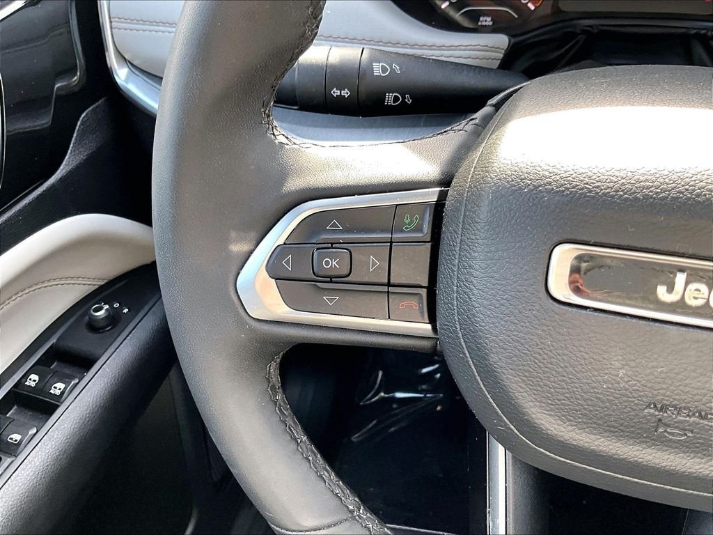 Used 2024 Gray Jeep Limited image 23