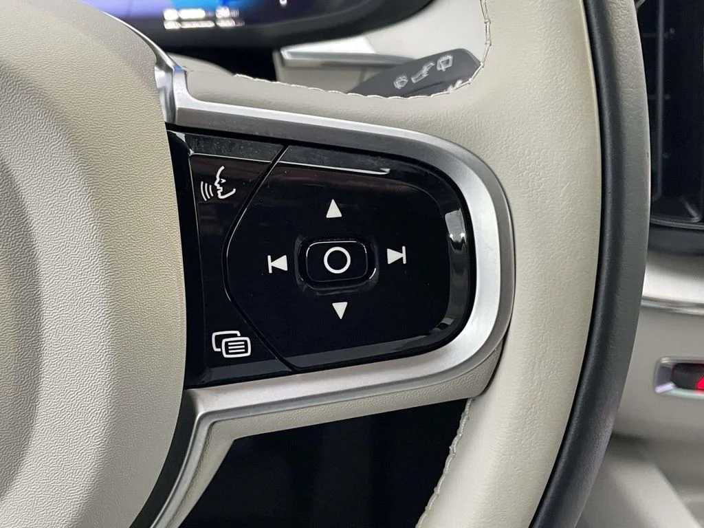 2026 Volvo XC60 Ultra - Photo 11
