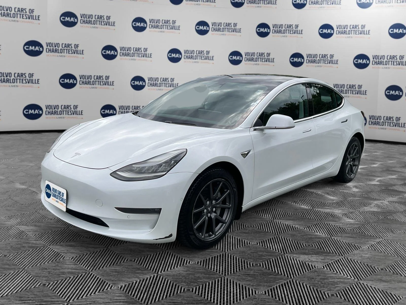 2019 Tesla Model 3 Long Range Dual Motor All-Wheel Drive's photo